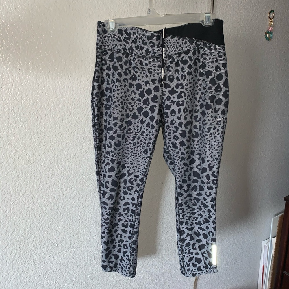 Nike Crop Leggings